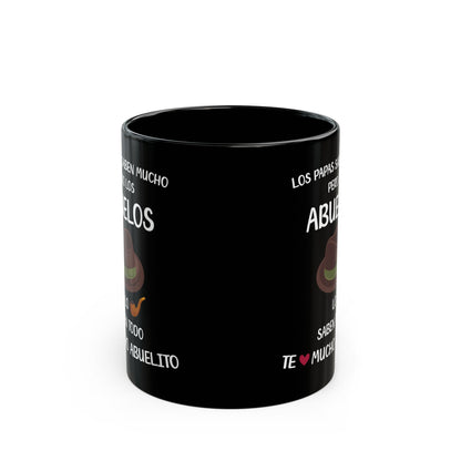 Los Abuelos Lo Saben Todo Mug – Black Ceramic with Heartfelt Spanish Message